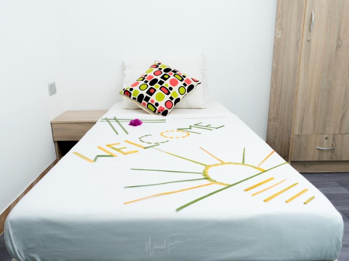 Ihaven Thulusdhoo Hotel Bagian luar foto