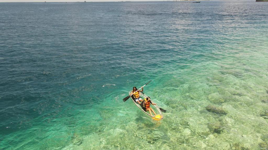 Ihaven Thulusdhoo Hotel Bagian luar foto